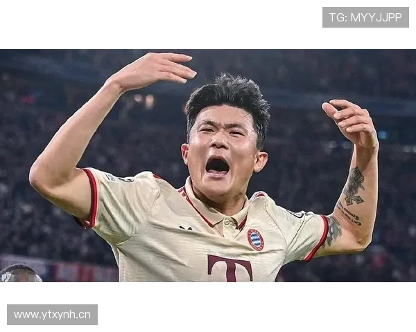 金玟哉任意球头球得分