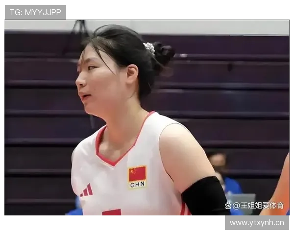 李盈莹训练场的水瓶都得用进口货，普通人连喝都没资格皱个眉头